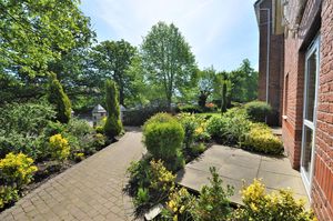 Front Aspect - click for photo gallery